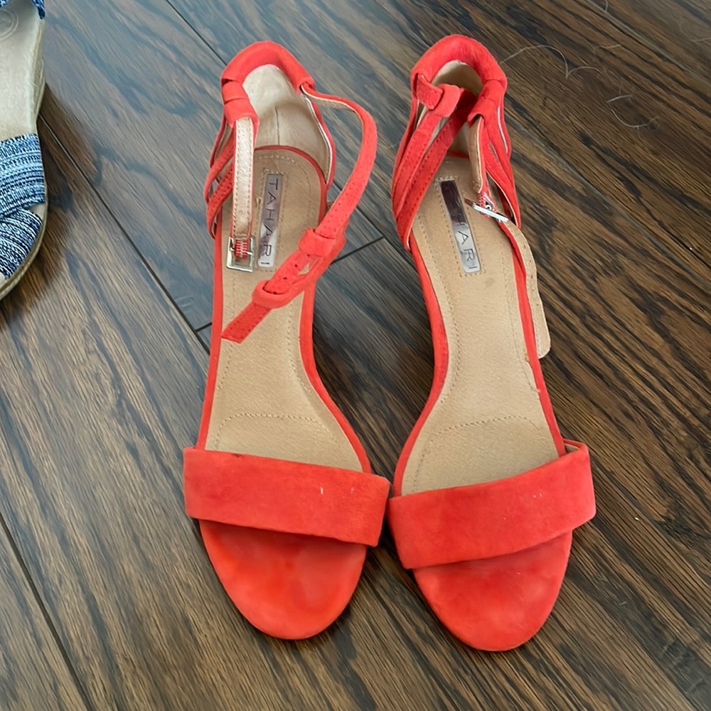 Beautiful Tahari suede wedge shoes in a gorgeous deep orange color.